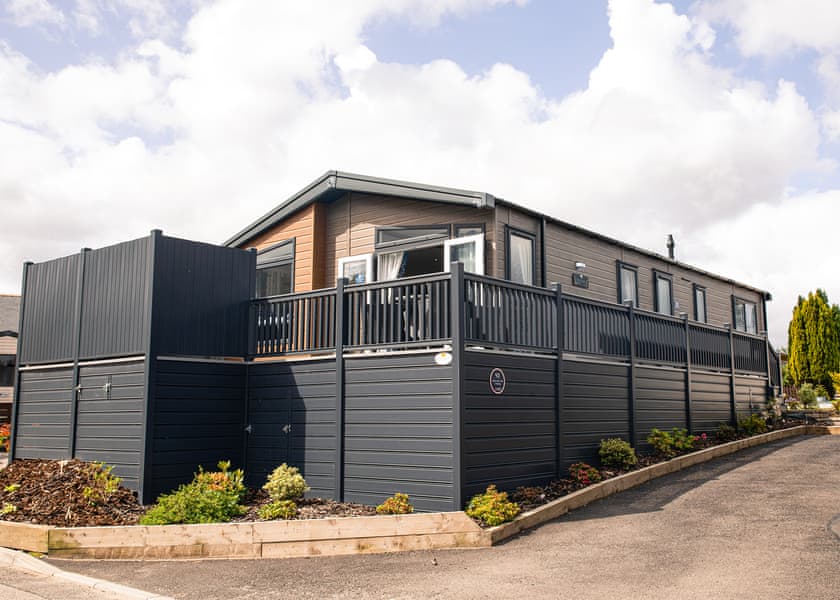 Oban Hot Tub Family Lodge 2 Oban Holiday Park Lodges Book Online