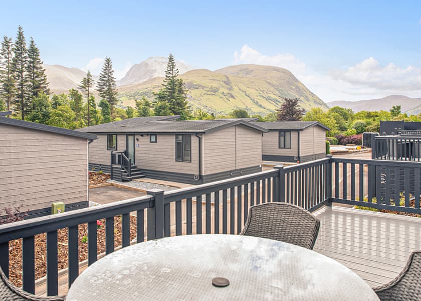 Ben Nevis Holiday Park in Camaghael, Fort William Lodges Book