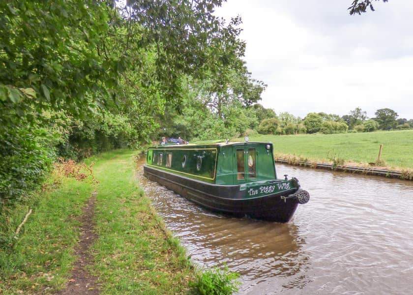 Elegance from Elegance Narrowboats in Stockton, Warwickshire - Hoseasons