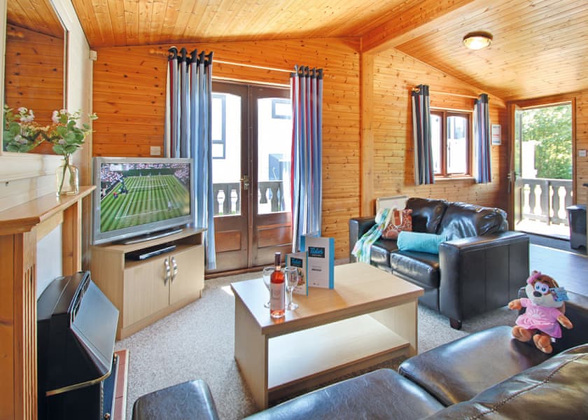 Select Lodge 2 - Shorefield Country Park - Lodges - Book Online - Hoseasons