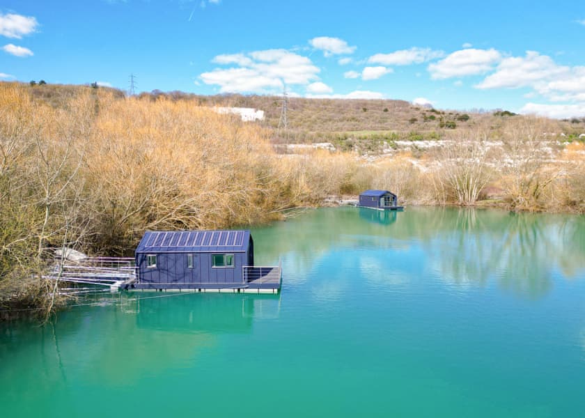 St Andrews Lakes in Halling Holiday Parks Book Online Hoseasons