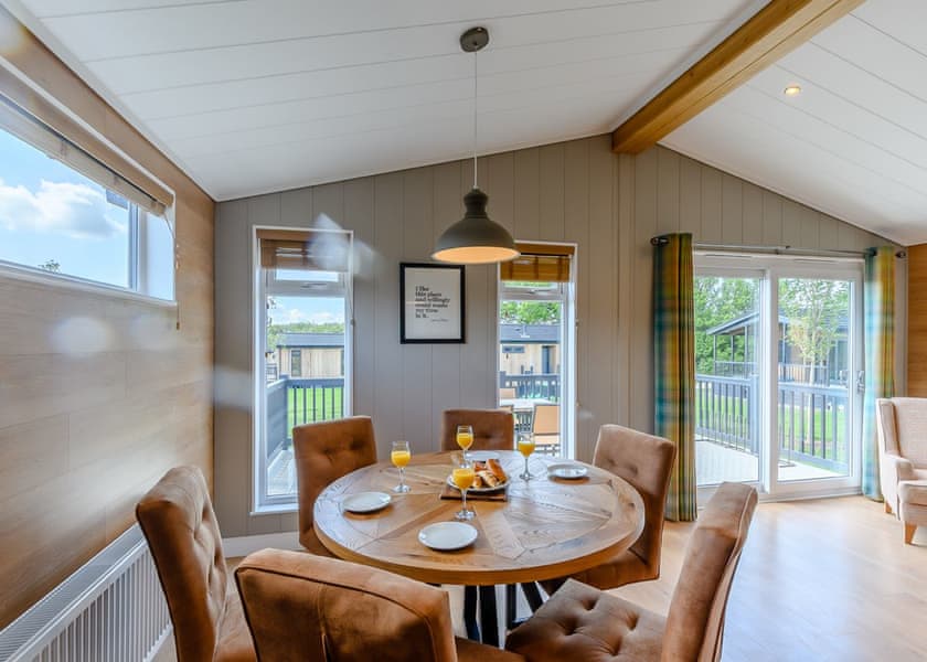 Loxley Lodge Premier Stratford Upon Avon Lodge Retreat Lodges