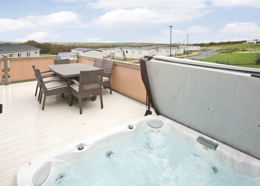 Piran Meadows Resort In Newquay Lodges Book Online Hoseasons