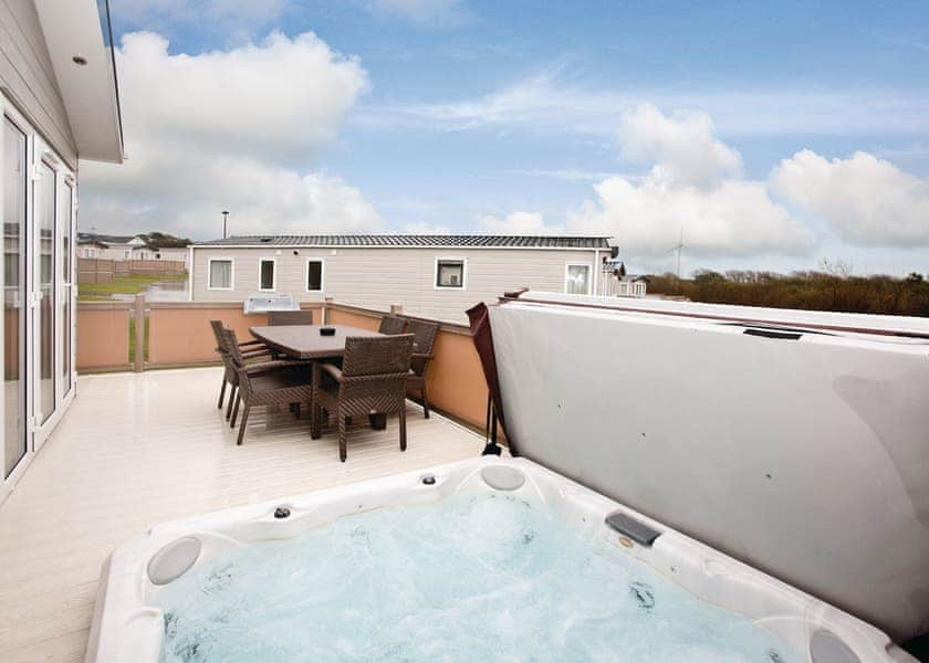 Piran Meadows Resort In Newquay Lodges Book Online Hoseasons