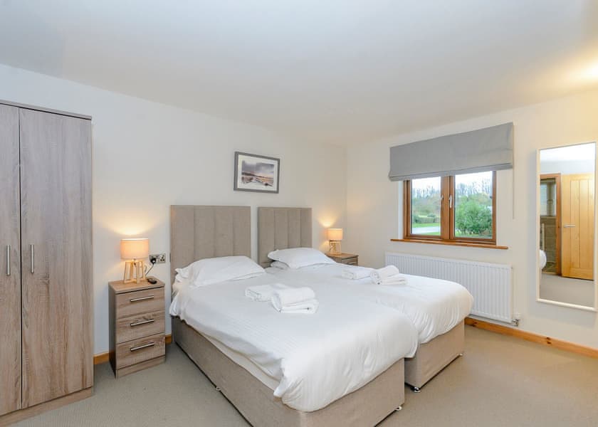 Tranquillity Lodge Twin Lakes Country Club Lodges Book Online