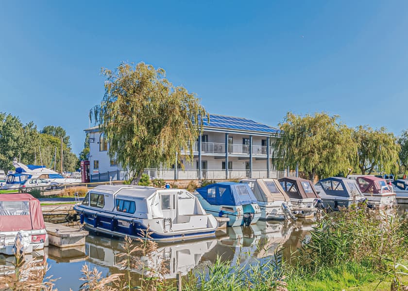 Penthouse View Waveney River Centre Lodges Book Online Hoseasons Penthouse View Waveney River Centre Lodges Book Online Hoseasons