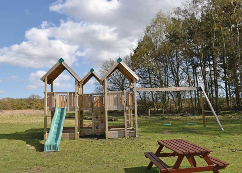 Woodhall Country Park Lodges in Woodhall Spa - Lodges - Book Online ...